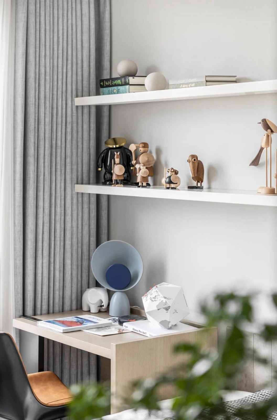 现代简约风格室内设计家装案例-书桌 现代简约风格室内设计家装案例-书桌