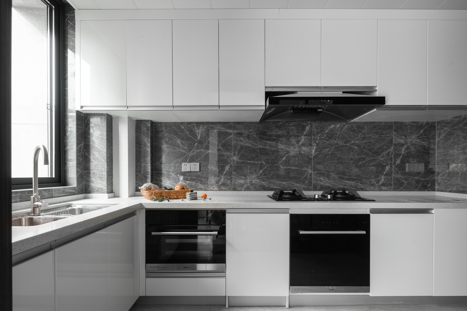 现代欧式风格家装设计室内装修效果图-厨房