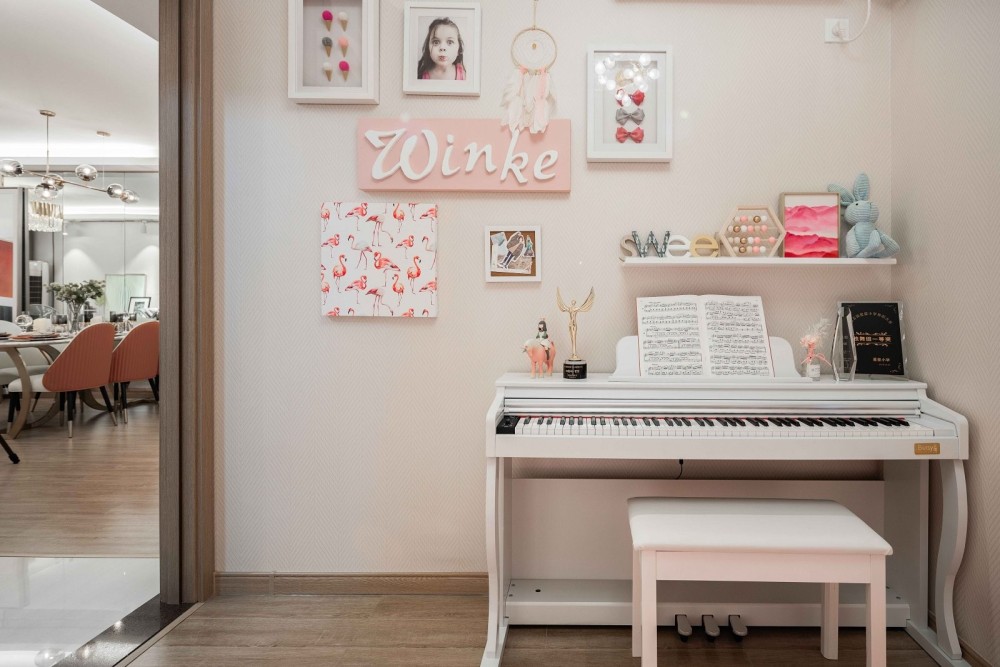 欧式轻奢风格室内家装案例效果图-书房 欧式轻奢风格室内家装案例效果图-书房